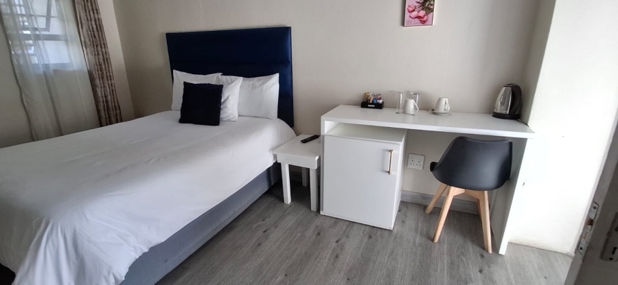 8 Bedroom Property for Sale in Southernwood Eastern Cape